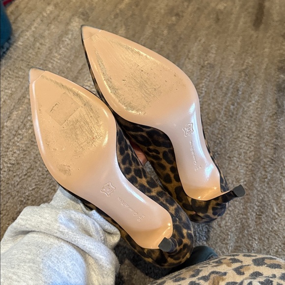 Gianvito Rossi Camoscio Leopard Print Pumps - Picture 7 of 8